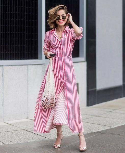 中年女性怎么穿“粉色”？从以下3个搭配窍门入手，高级又显年轻