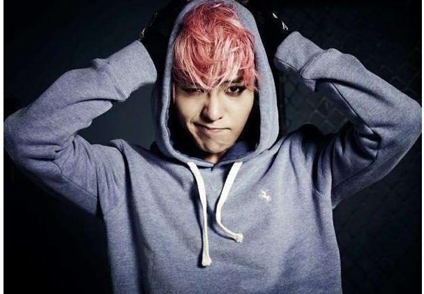 权志龙疑曝光恋情？女友是知名高级脸，看起来