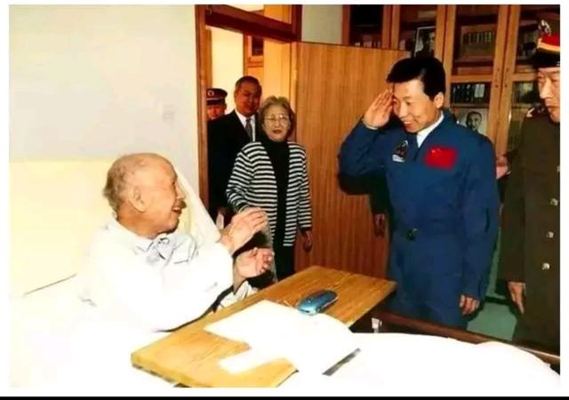 最令美国嫉恨的三位中国人：他们的存在，影响