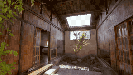 夫妻抵押掉上海独栋洋房，借1300万到乡下造房：我自在了