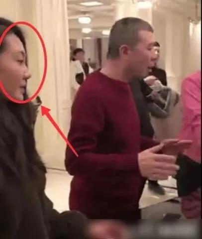 2018年，被冯小刚逼赤脚跳舞、陈道明爆粗口的女孩，如今怎样了？