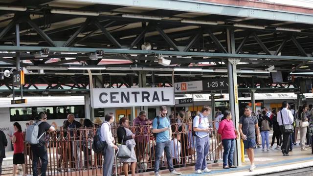 悉尼火车和公交晚点率竟高达17%，哪条线路晚得最厉害？