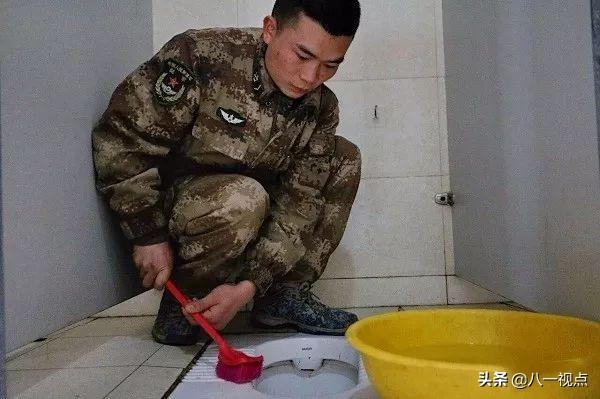 当过兵的，谁还没用过黄脸盆