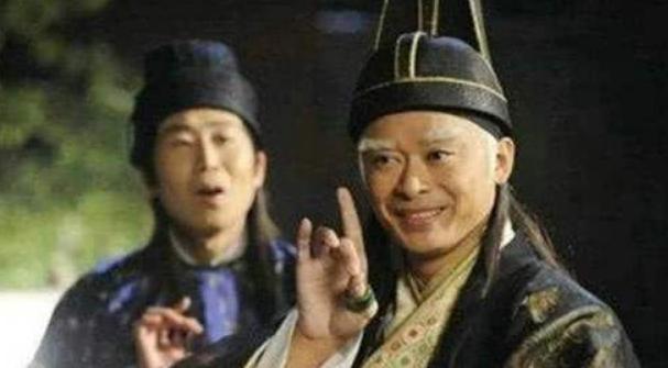 皇帝下旨诛杀千人，太监偷偷改了一个字，挽救