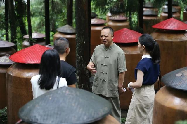 邛崃推动农旅融合发展 在源窝子酒庄体验酿酒与自然