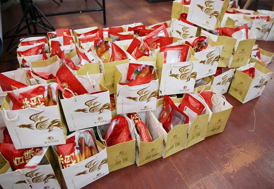 紫燕食品“你呵护城市，我呵护你”主题公益活动圆满完成