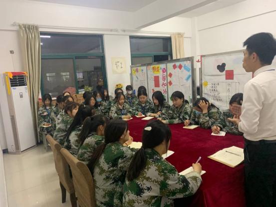 放飛青春，快樂學(xué)習(xí)！宿遷科技學(xué)校女子部培養(yǎng)內(nèi)外兼修新時代女孩