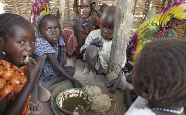 国际最穷组织，拥有55个成员国，大部分成员国依旧靠联合国救济