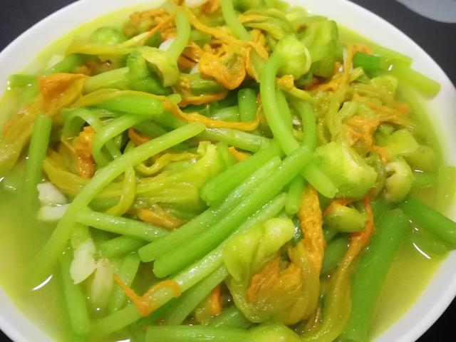 怎么用南瓜花炒鸡蛋 丽都知识网 怎么用南瓜花炒鸡蛋 丽都知识网