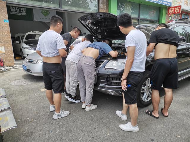 一臉問號來，信心滿滿離開！來這學二手車檢測技術(shù)值了