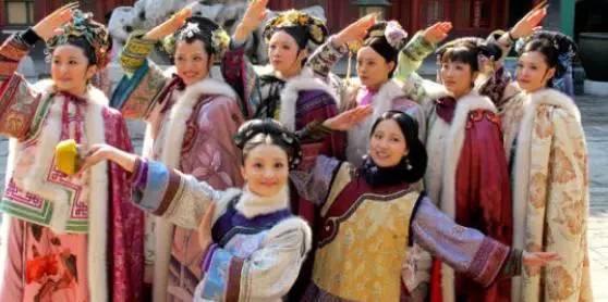 天天看清宫戏，你知道清朝皇帝到底能有几个老婆吗？