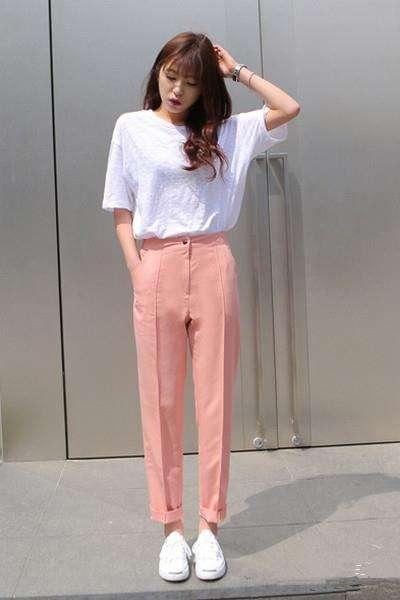 中年女性怎么穿“粉色”？从以下3个搭配窍门入手，高级又显年轻