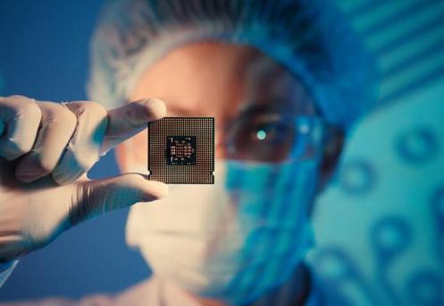 中国早就知道芯片重要，为何几十年前不研发芯片？现在却干着急？