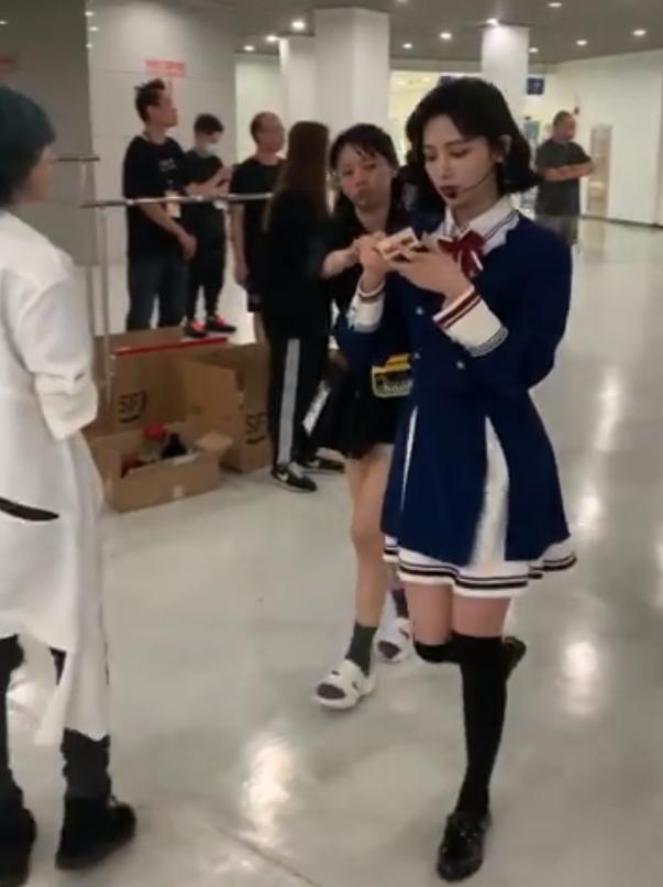 SNH48总决选孙芮登顶无悬念，许佳琪惊喜现身，场下一幕让人感动