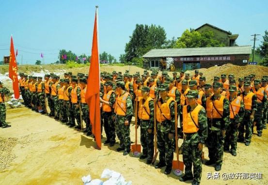 弃商从军抗洪烈士：带病参战，连续4次在堤上昏倒，牺牲时仅20岁