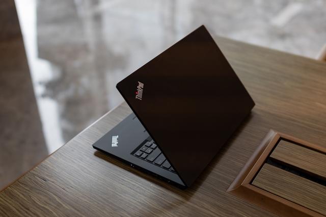 十代酷睿加持，轻薄机身，ThinkPad S2还是那个办公王者吗？