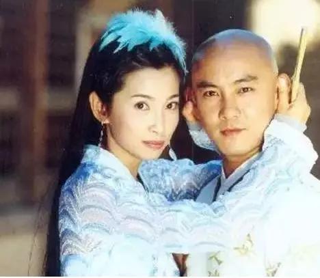 张国荣是他表哥、四大天王给他做配角，如今他