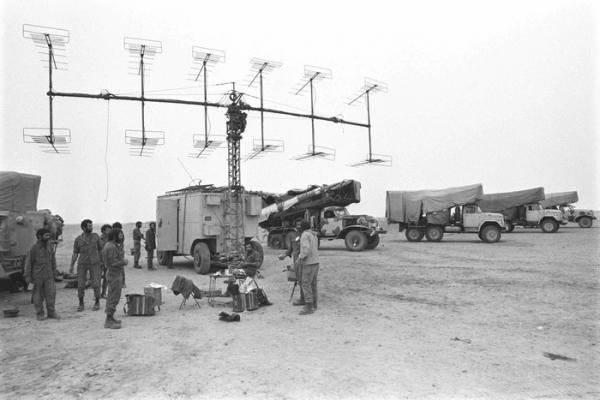 美国军队中的T-72、T-80、米格-29、S-300、歼-7战机