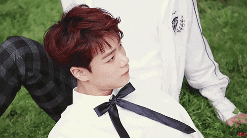 金智秀wannaone 邕圣祐,黄昰炫astro 车银优,文彬lovelyz李美珠