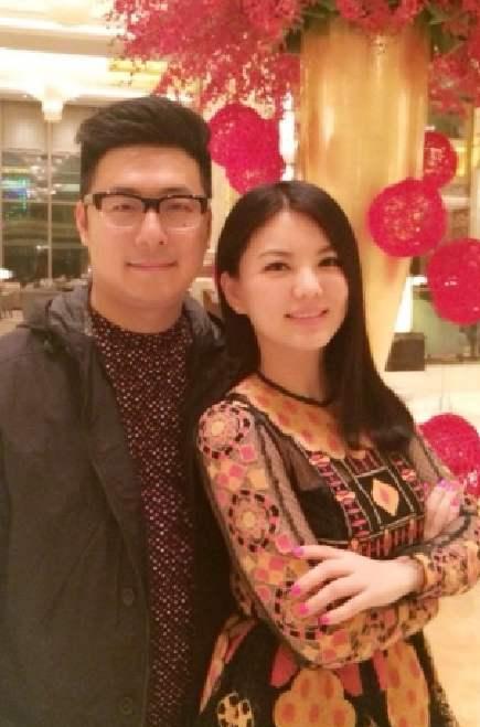 王岳伦半夜两点道歉，女儿王诗龄点赞他微博，看李湘这次如何回应