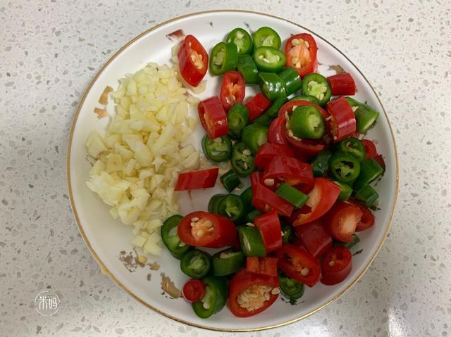 遇上此菜，我从不手软，鲜嫩无比Q弹至极，比吃烧烤还香