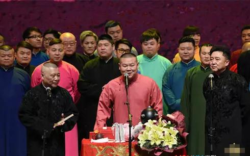 德云社怎么抽成？看看岳云鹏的收入，你就知道曹云金为什么离开了