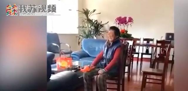 收下贫苦老人的捐款，你们真忍心吗？