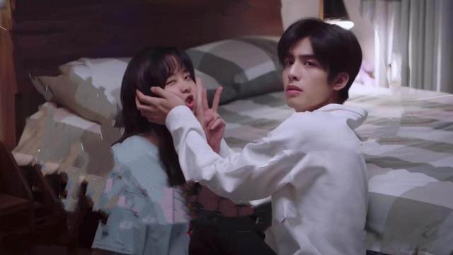 尖尖|《以家人之名》李尖尖凌霄拥吻却被贺子秋撞见 偷偷恋爱的两人分外紧张