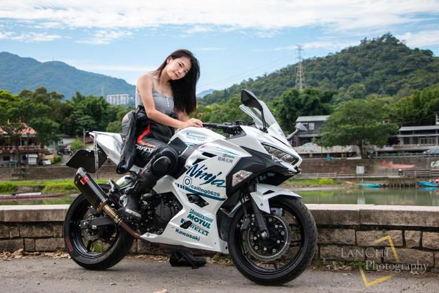 Ů����˵����Ϊ����ԲĦ���Σ�����Ninja 400