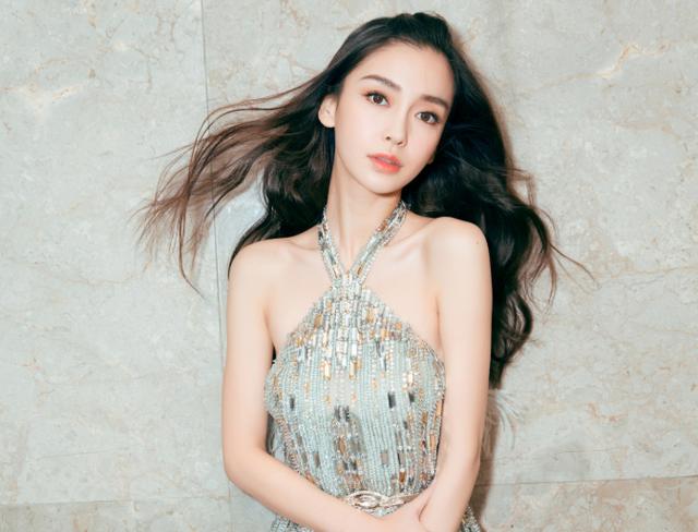 看完赵丽颖生的娃,再看杨颖的儿子,到底有没