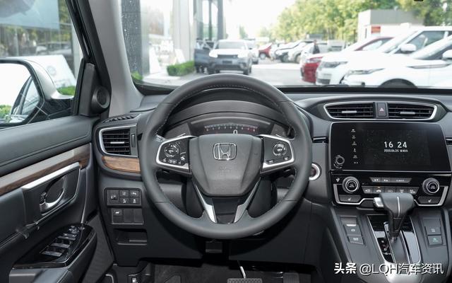 最适合家用的三款SUV，低至16.98万，RAV4、CR-V和奇骏怎么选？