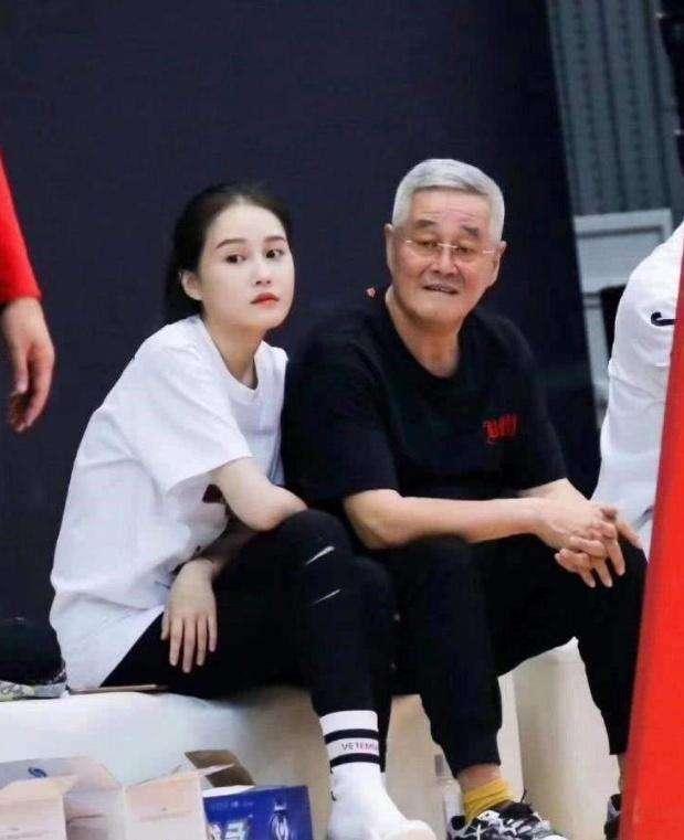 赵本山骂女儿情商低，球球自我反思承认没礼貌，曾公开顶撞汪涵