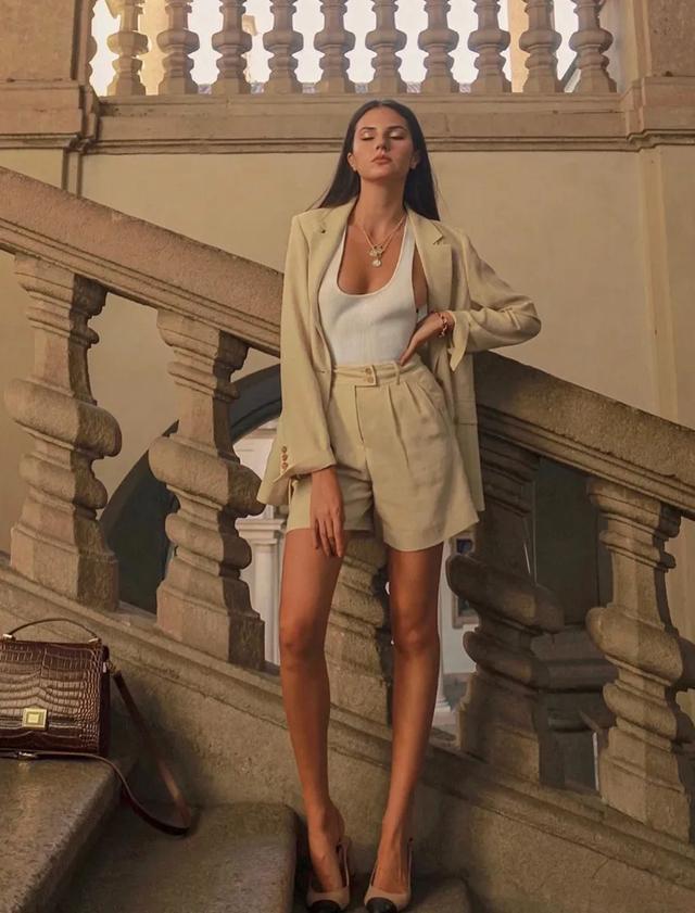 有一种不费力的时髦，叫“同色系”