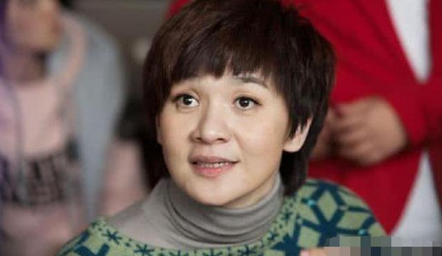 自以为红的不得了，上节目做导师疯狂耍大牌，