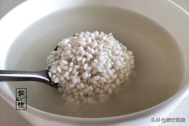 饺子皮与糯米的美味吃搭，不做饺子不吃糕，简单一蒸，家人抢着吃