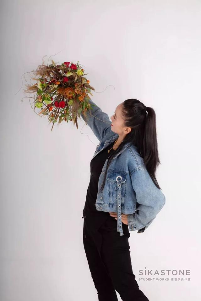 告别贫瘠 找到属于我的传奇花艺人生 Sikastone