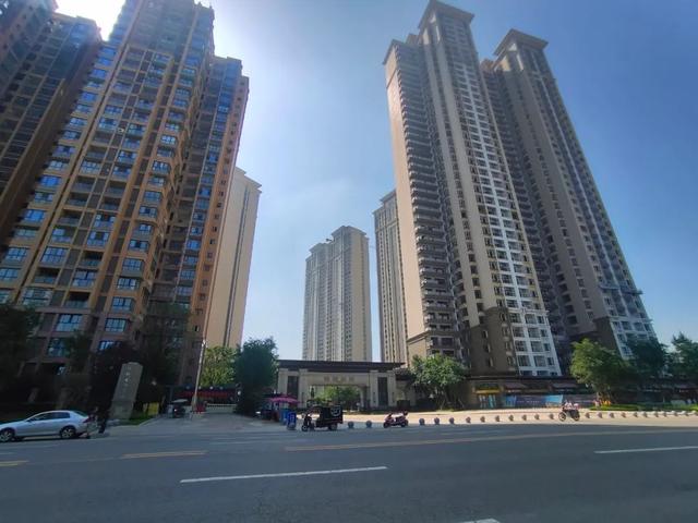 广汉市九江路三段一号卓越君