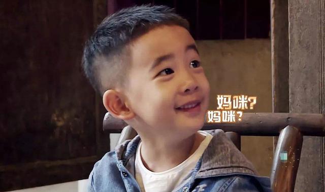 应采儿晒Jasper作业，童言童语被围观，Jasper小小