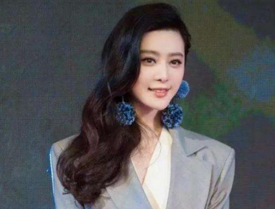 ​范冰冰出事后陷入低谷，这三人仍对她不离不弃，这才是患难见真