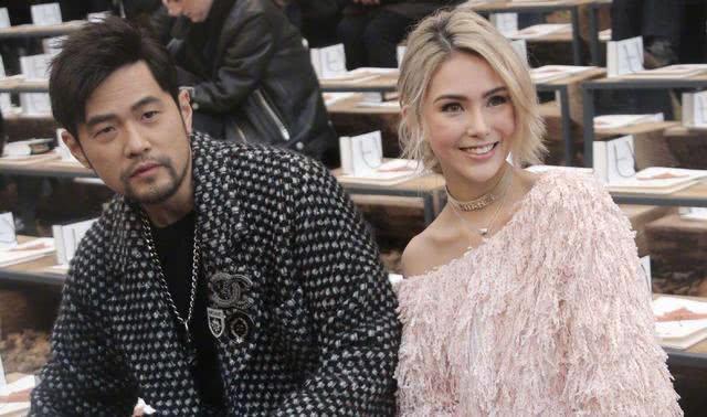 周杰伦昆凌母亲节为周妈妈亲自下厨，孝心满满，三人同框画面温馨