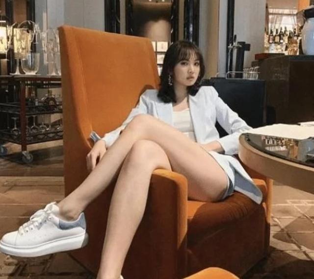 华为总裁“千金”生活照曝光，真正的顶级名媛，娶到手就是赚到了