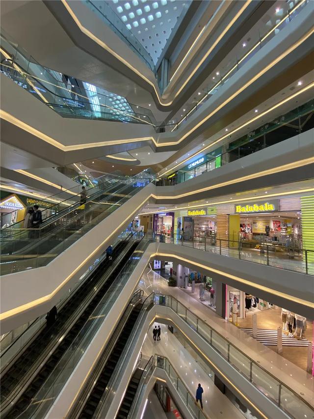 今天去了凯德mall,里面是这样的… - 青岛新闻网