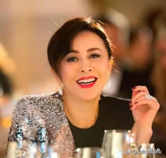 不签公司不要经纪人，单独闯荡娱乐圈的6个明星，一个比一个火