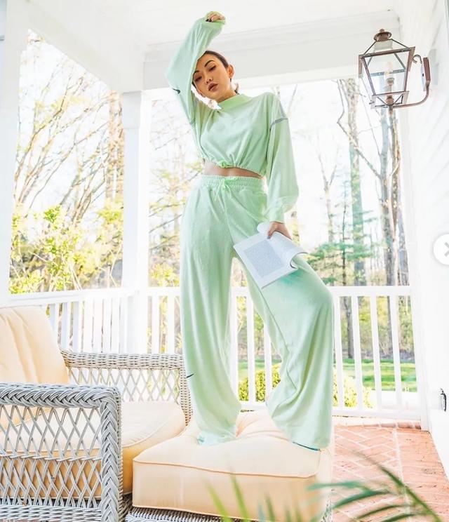 有一种不费力的时髦，叫“同色系”