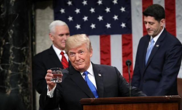 西方索赔大军“陆续退群”，并指责美国：无耻