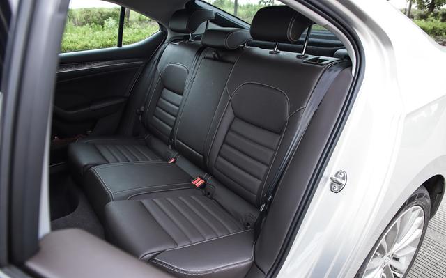 德系大众要“伤心”了，车尾带字母的B级车，跌破15w才月销260台