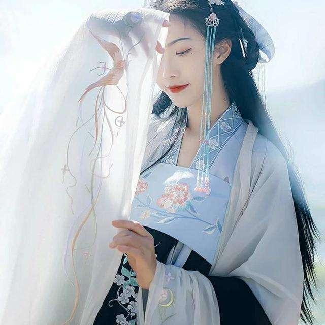 年轻人|成都4万年轻人开网店卖汉服 汉服有这么火嘛？