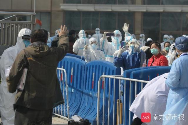 胜利消息传来:武汉方舱医院全关了!休舱现场欢天喜地如同过节