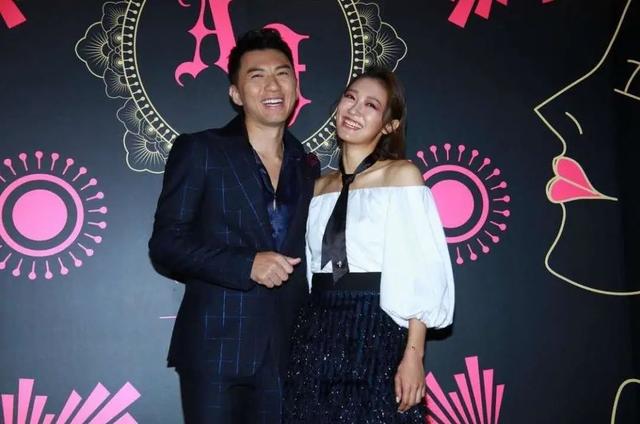 袁伟豪张宝儿好事近？7000万买楼筑爱巢？生日高