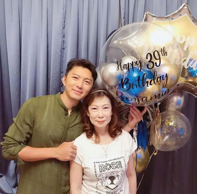 袁伟豪张宝儿好事近？7000万买楼筑爱巢？生日高